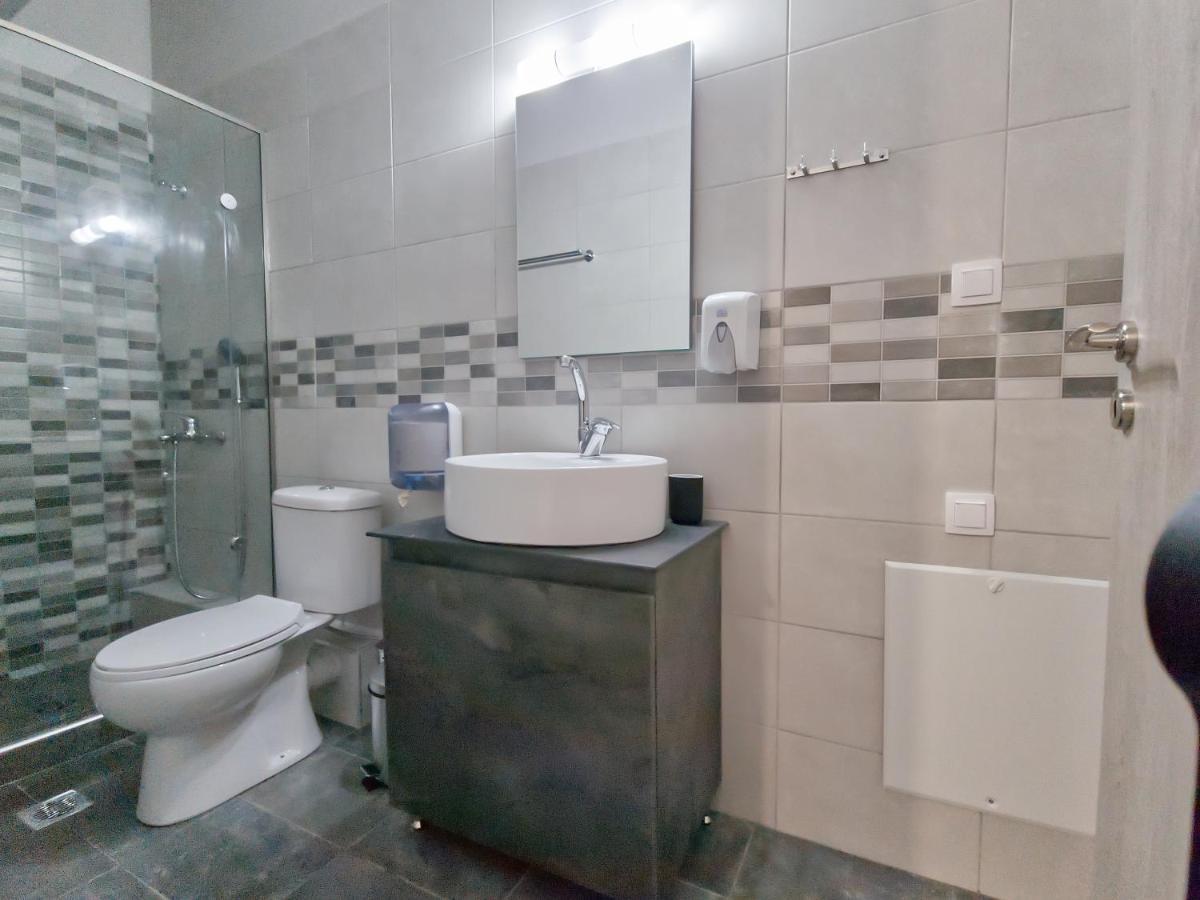 Epipleon Luxury Suites -106- Δωμάτιο 40Τμ Με Βεράντα 45Τμ Μπροστά Στην Θάλασσα Nafpaktos Luaran gambar