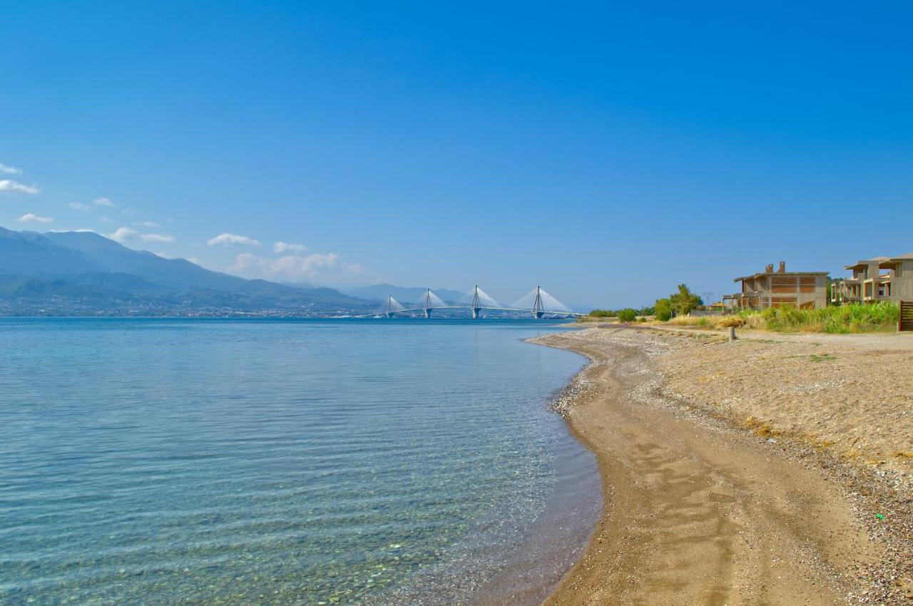 Epipleon Luxury Suites -106- Δωμάτιο 40Τμ Με Βεράντα 45Τμ Μπροστά Στην Θάλασσα Nafpaktos Luaran gambar