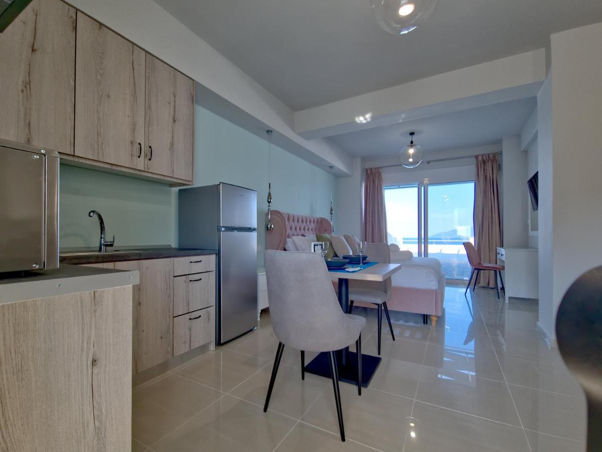 Epipleon Luxury Suites -106- Δωμάτιο 40Τμ Με Βεράντα 45Τμ Μπροστά Στην Θάλασσα Nafpaktos Luaran gambar